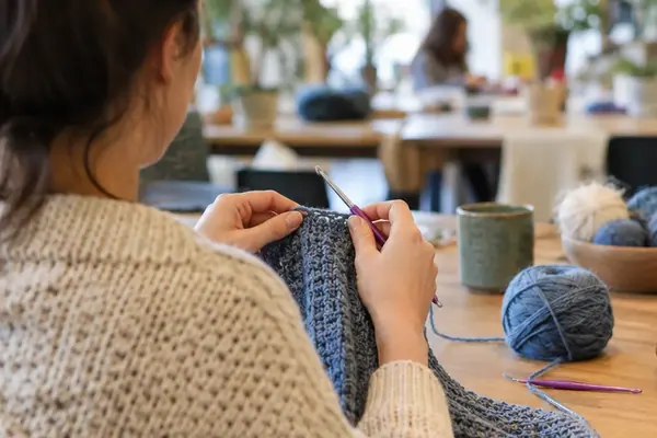 Building a Reversible Crochet Scarf Using the Tunisian Simple Stitch