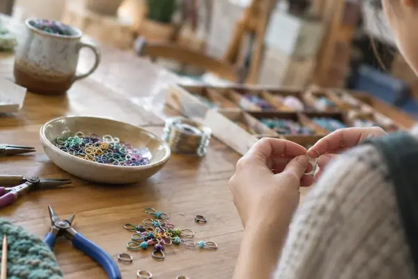How to Make Snag-Free Wire Stitch Markers at Home